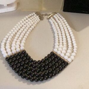 🔥 SALE 25% OFF-Statement necklace black/white